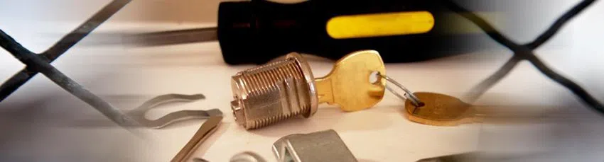Community Locksmith Store Jacksonville, FL 904-531-3231 - changing-locks